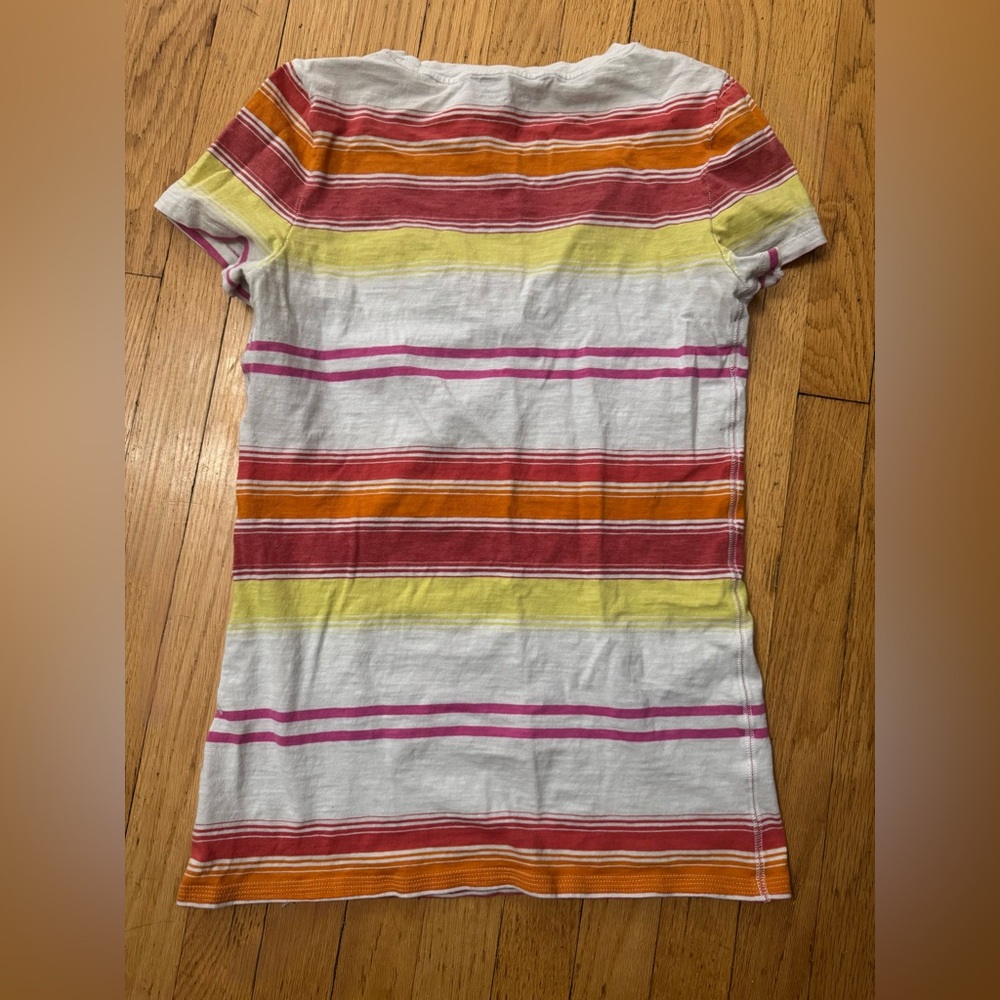 American Eagle Outfitters tee shirt - Picture 4 of 4